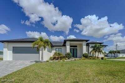 3217 SW 3rd Lane, Cape Coral, FL 33991