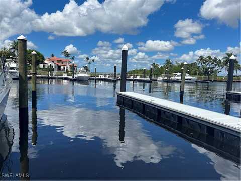 48' BOAT SLIP B-21 AT GULF HARBOUR MARINA, Fort Myers, FL 33908