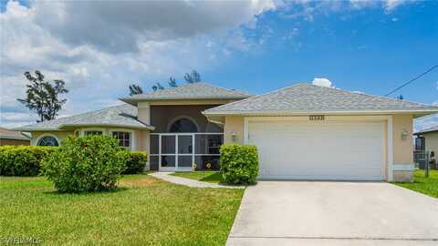 1943 SW 8th Court, Cape Coral, FL 33991