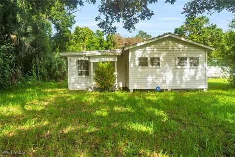 2757 N 2nd Street, North Fort Myers, FL 33917