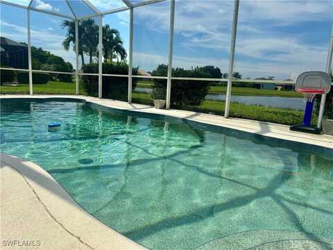 2246 Oxford Ridge Circle, Lehigh Acres, FL 33973