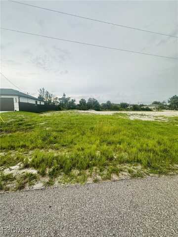 3582 NE 9th Place, Cape Coral, FL 33909