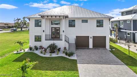 276 Albatross Street, Fort Myers Beach, FL 33931