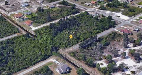 2703 35th Street SW, Lehigh Acres, FL 33976