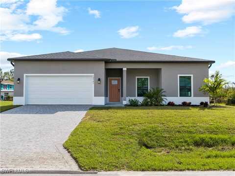 2805 54th Street W, Lehigh Acres, FL 33971