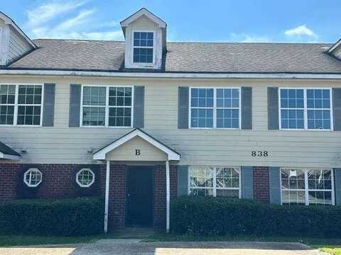 838 Store House Court B, Monroe, GA 30655