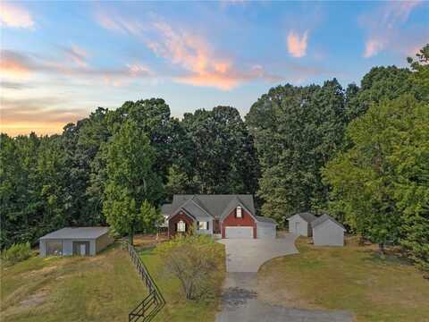 2957 Berry Road, Loganville, GA 30052