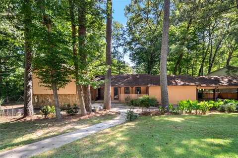 466 RAVEN SPRINGS Trail, Stone Mountain, GA 30087