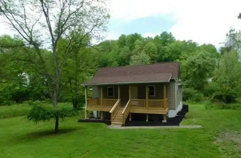 4119 OKEY L PATTESON RD, SCARBRO, WV 25917