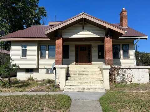 304 S DOUGLAS ST, OMAK, WA 98841