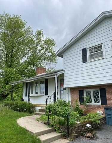 1019 WILLOWBROOK COURT, CHAMBERSBURG, PA 17201