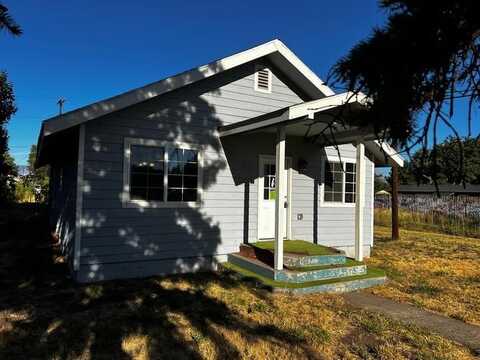 400 FIRST ST, WHITE SWAN, WA 98952