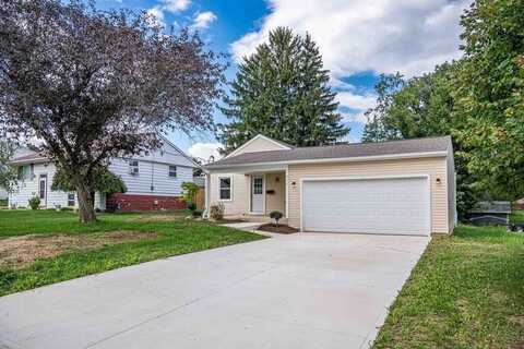 916 PARKVIEW CIRCLE, ASHLAND, OH 44805