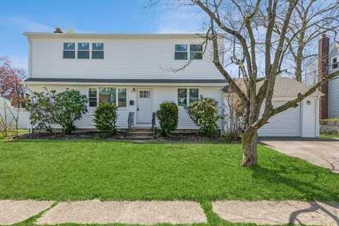 9 FORD DR N, MASSAPEQUA, NY 11758