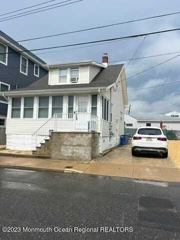 15 Via Ripa Way, Sea Bright, NJ 07760