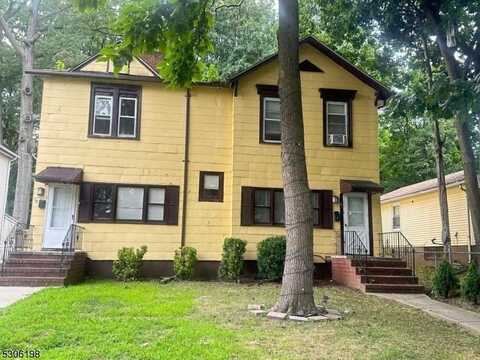 47 Oak St, East Orange, NJ 07018