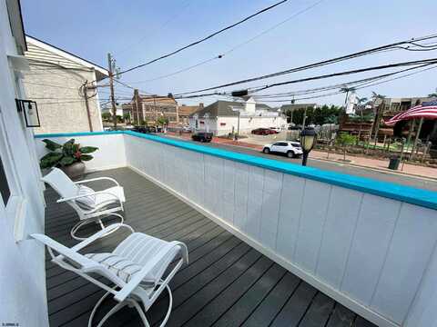 9313 Ventnor Ave, Margate City, NJ 08402