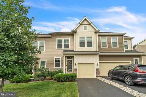 204 KESTREL COURT, KENNETT SQUARE, PA 19348