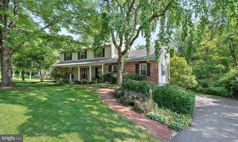 3654 WAYNESFIELD DRIVE, NEWTOWN SQUARE, PA 19073