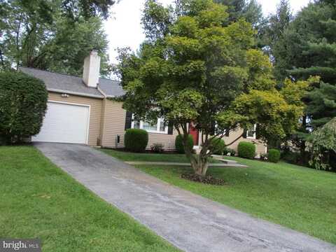 13 SOMERSET DRIVE, COATESVILLE, PA 19320