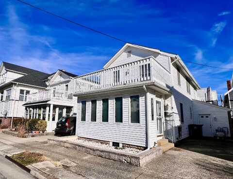 31 N Martindale Ave, Ventnor City, NJ 08406