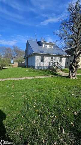 545 Garfield Avenue, Farnhamville, IA 50538