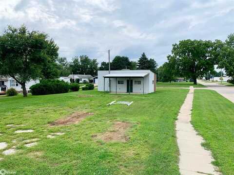 307 W Clark Street, Jefferson, IA 50129