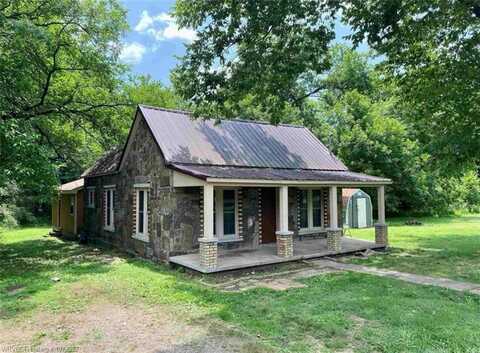 107 Highway 64, Coal Hill, AR 72832