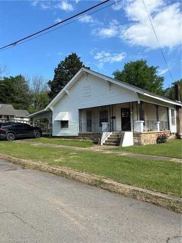 204 W Ave E AVE, Heavener, OK 74937