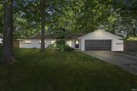 10936 W Rosewood Circle, Fort Wayne, IN 46845