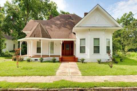 65 W CALHOUN Street, Wadley, GA 30477