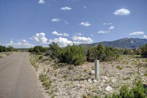 56 Camino Redondo, Placitas, NM 87043