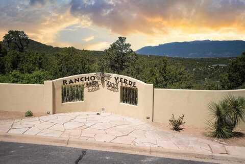 50 Los Pecos Lp, Tijeras, NM 87059