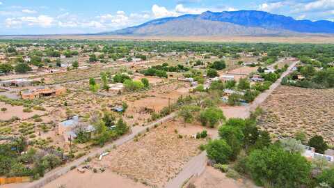 390 Camino Los Milagros, Corrales, NM 87048