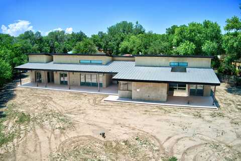 8710 Rio Grande Boulevard NW, Los Ranchos, NM 87114