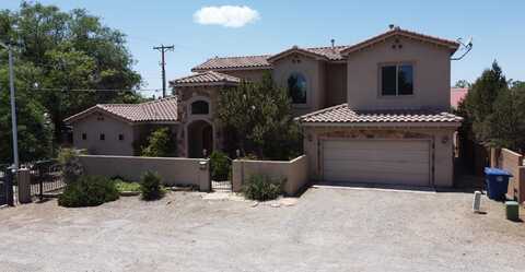 2403 Mountain Road NW, Albuquerque, NM 87104