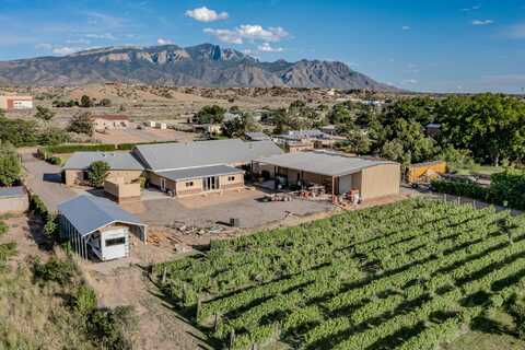 17 Llanito Road, Bernalillo, NM 87004