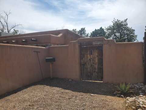 611 Mesilla Street NE, Albuquerque, NM 87108