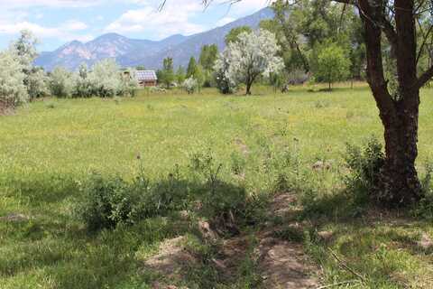 La Senisa Road, Taos, NM 87571