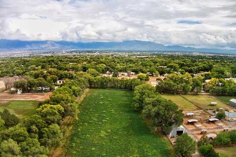 7028-b Rio Grande Boulevard NW, Los Ranchos, NM 87107