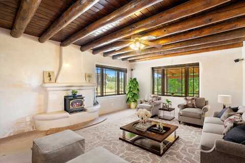 11 Rancho De Leandro, Santa Fe, NM 87506