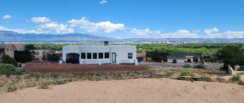 1752 Cliffside Drive NW, Albuquerque, NM 87105