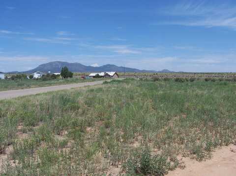 Hillcrest, Edgewood, NM 87015