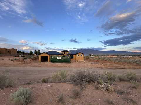 2013 Contreras Road NE, Rio Rancho, NM 87144