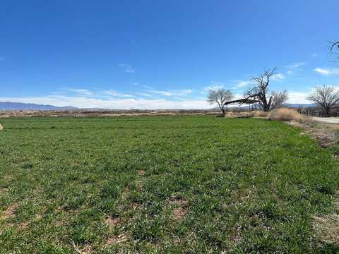 68 Jaramillo Loop, Veguita, NM 87062