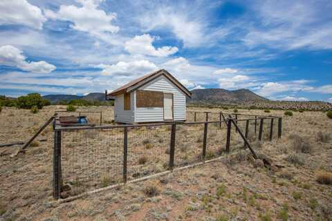 96 Sugarloaf Trail, Datil, NM 87821