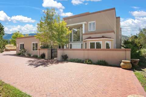 13716 Canada Del Oso Place NE, Albuquerque, NM 87111