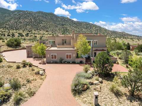 13716 Canada Del Oso Place NE, Albuquerque, NM 87111