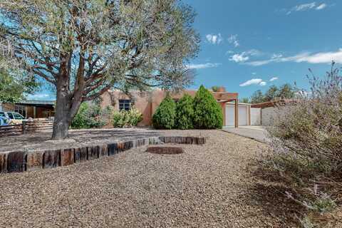 428 Chama Street NE, Albuquerque, NM 87108