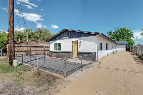 308 Saavedra Road SW, Albuquerque, NM 87105